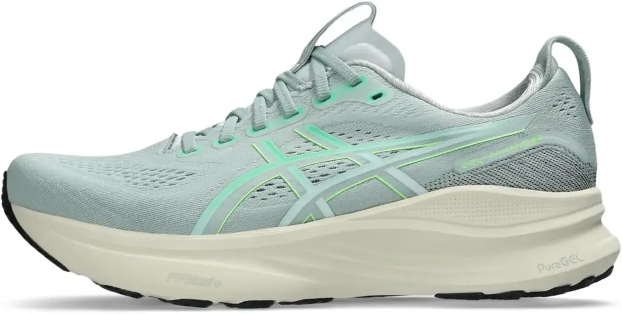 Leichter, mintgrüner Asics Schuh mit Dämpfung, ideal für Läufer mit Plantarfasziitis.