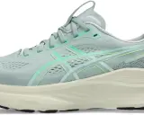 Leichter, mintgrüner Asics Schuh mit Dämpfung, ideal für Läufer mit Plantarfasziitis.
