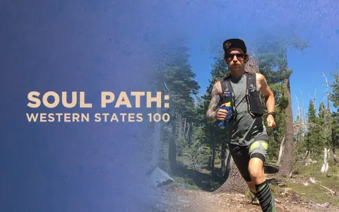 Läufer auf dem "Soul Path" Trail, bereit für die Western States 100.